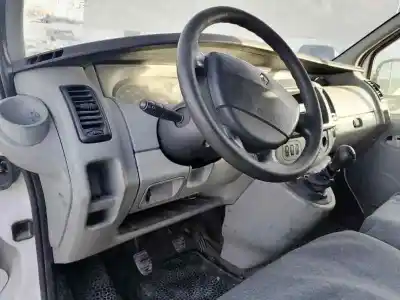 Veículo de Sucata renault trafic caja cerrada (ab 4.01) 1.9 diesel do ano 2001 alimentado f9q u7