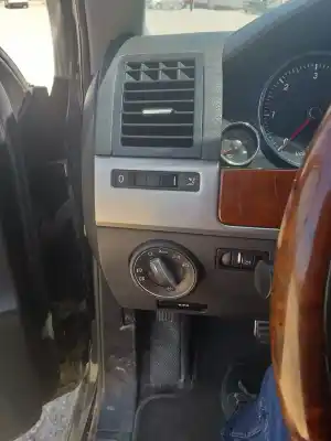 Veículo de Sucata volkswagen touareg volkswagen do ano 2002 alimentado ayh