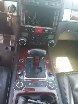 Veículo de Sucata volkswagen touareg volkswagen do ano 2002 alimentado ayh