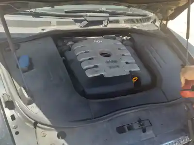 Veículo de Sucata volkswagen touareg volkswagen do ano 2002 alimentado ayh