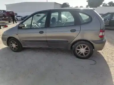 Здавання транспортного засобу renault megane i scenic ja renault року 2001 потужний f9q k7