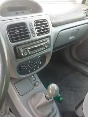 Hurda Aracı renault clio ii fase ii (b/cb0) d7fg7 yılın 1998 güçlü d7fg7