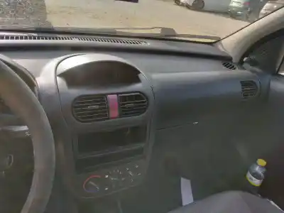 Veículo de Sucata opel combo familiar do ano 2003 alimentado z13dt