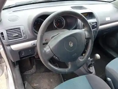 Veículo de Sucata renault clio ii fase ii (b/cb0) authentique do ano 2002 alimentado k9k a7