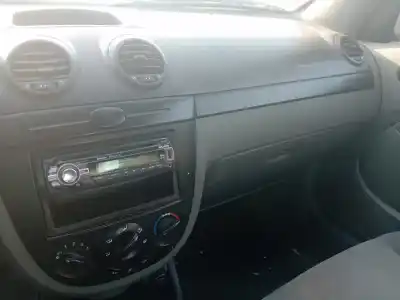 Veicolo di demolizione chevrolet lacetti f14d3 dell'anno 2005 alimentato f14d3