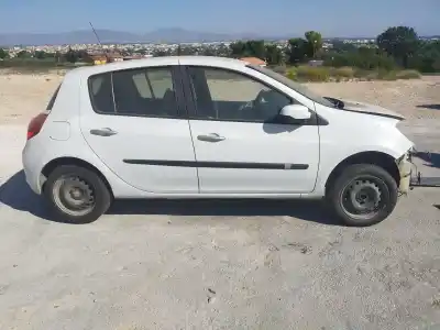 Veículo de Sucata renault clio iii style do ano 2009 alimentado k9k m7