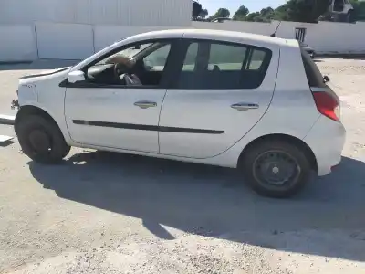 Veículo de Sucata renault clio iii style do ano 2009 alimentado k9k m7