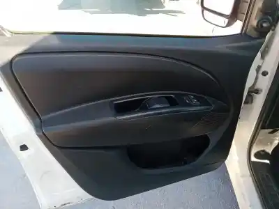 Veículo de Sucata opel combo d kasten l1h1 2.4t do ano 2011 alimentado 198a3000