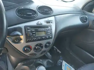 Veículo de Sucata ford focus berlina (cak) ambiente do ano 1998 alimentado f9da