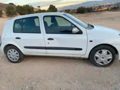 Здавання транспортного засобу renault clio ii fase i (b/cb0) f9qr7 року 2001 потужний f9qr7