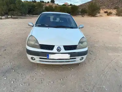 Здавання транспортного засобу renault clio ii fase i (b/cb0) f9qr7 року 2001 потужний f9qr7