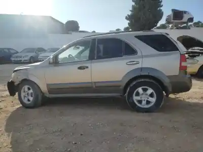 Veículo de Sucata kia carens rs 2.5 crdi concept do ano 2005 alimentado d4cb