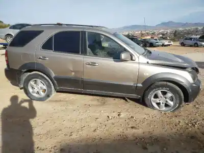 Veículo de Sucata kia carens rs 2.5 crdi concept do ano 2005 alimentado d4cb