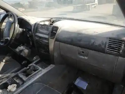 Veículo de Sucata kia carens rs 2.5 crdi concept do ano 2005 alimentado d4cb