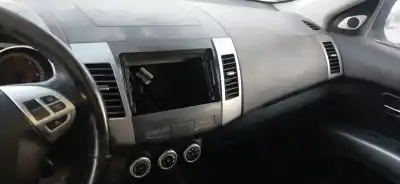 Scrapping Vehicle mitsubishi outlander (cw0) 2.0 di-d intense plus of the year 2008 powered bsy