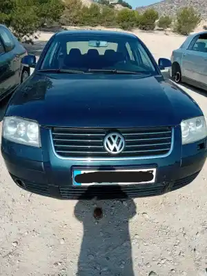 Veículo de Sucata volkswagen passat berlina (3b3) 1.9 tdi do ano 2000 alimentado avf