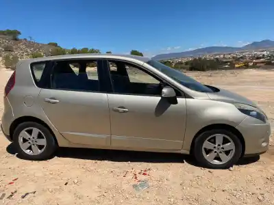 Scrapping Vehicle renault scenic iii (jz) 1.5 dynamique of the year 2009 powered k9k g8