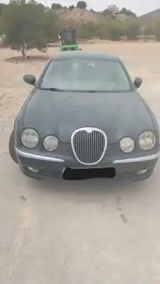 Scrapping Vehicle JAGUAR STYPE 3.0 V6 of the year 2002 powered GIB