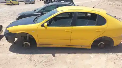 Здавання транспортного засобу seat leon (1m1) 1.6 16 v року 0 потужний azd