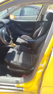 Здавання транспортного засобу seat leon (1m1) 1.6 16 v року 0 потужний azd