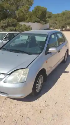 Sloopvoertuig HONDA CIVIC BERLINA 3 (EP1/2) 1.4i S van het jaar 2002 aangedreven D16V1