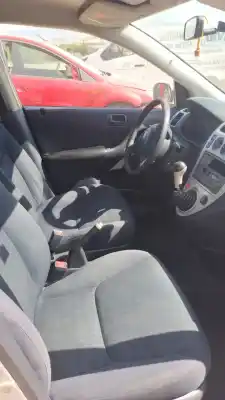 Sloopvoertuig honda civic berlina 3 (ep1/2) 1.4i s van het jaar 2002 aangedreven d16v1