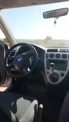 Sloopvoertuig honda civic berlina 3 (ep1/2) 1.4i s van het jaar 2002 aangedreven d16v1