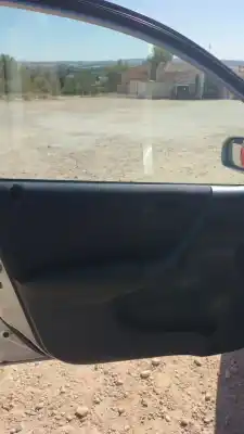 Sloopvoertuig honda civic berlina 3 (ep1/2) 1.4i s van het jaar 2002 aangedreven d16v1