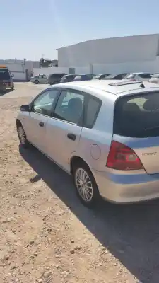 Sloopvoertuig honda civic berlina 3 (ep1/2) 1.4i s van het jaar 2002 aangedreven d16v1