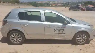 Здавання транспортного засобу CORSA ASTRA H BER Cosmo року 0 потужний Z19DTJ