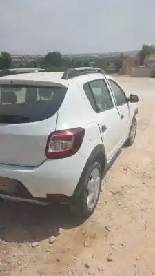 Veicolo di demolizione dacia sandero laureate dell'anno 2012 alimentato h4b b4