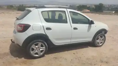 Veicolo di demolizione dacia sandero laureate dell'anno 2012 alimentato h4b b4