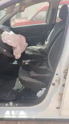 Veicolo di demolizione dacia sandero laureate dell'anno 2012 alimentato h4b b4