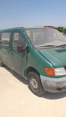 Véhicule à la ferraille clase c vito w638 combi 112 cdi 638.194 de l'année 0 alimenté 