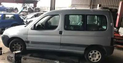 Véhicule à la ferraille peugeot partner (s2) combi pro de l'année 0 alimenté d wjy