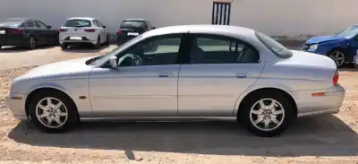 Scrapping Vehicle jaguar stype 3.0 v6 of the year 1999 powered fc