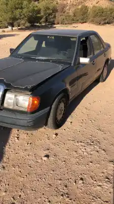 Verschrottungsfahrzeug mercedes-benz clase e w124 berlina e 230 124.023 des jahres 0 angetrieben m102982