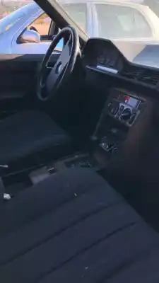 Verschrottungsfahrzeug mercedes-benz clase e w124 berlina e 230 124.023 des jahres 0 angetrieben m102982