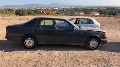 Verschrottungsfahrzeug mercedes-benz clase e w124 berlina e 230 124.023 des jahres 0 angetrieben m102982