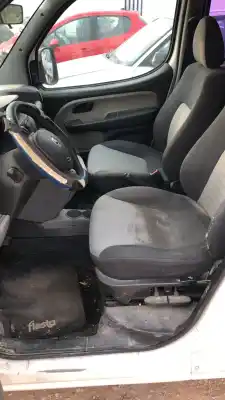 Vehicul casat fiat i doblò (119) 1.3 16v jtd cat al anului 0 alimentat 199a2000