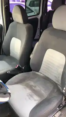 Vehicul casat fiat i doblò (119) 1.3 16v jtd cat al anului 0 alimentat 199a2000