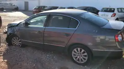 Scrapping Vehicle bmw 3 (e46) 320 i of the year 2000 powered 0