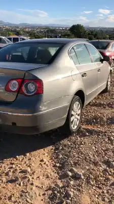 Scrapping Vehicle bmw 3 (e46) 320 i of the year 2000 powered 0