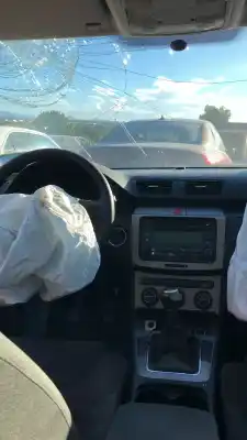 Scrapping Vehicle bmw 3 (e46) 320 i of the year 2000 powered 0