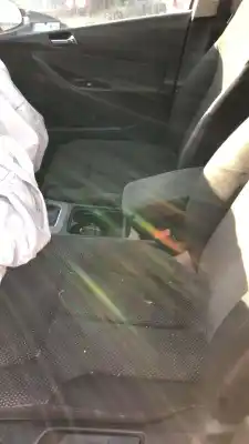 Scrapping Vehicle bmw 3 (e46) 320 i of the year 2000 powered 0