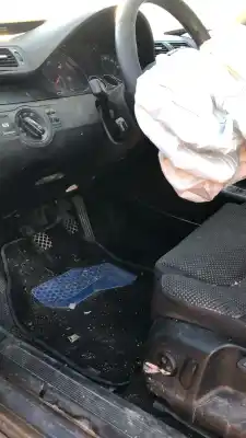 Scrapping Vehicle bmw 3 (e46) 320 i of the year 2000 powered 0