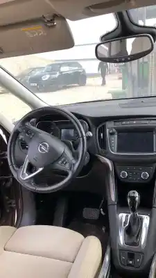 Hurda Aracı opel zafira c excellence start stop yılın 1986 güçlü b20dthlfs