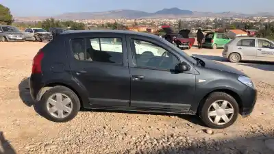 Veicolo di demolizione dacia sandero ambiance dell'anno 0 alimentato k7j a7