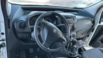 Veículo de Sucata peugeot bipper básico do ano 0 alimentado 199a9000