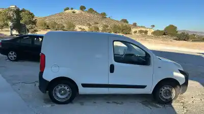 Veículo de Sucata peugeot bipper básico do ano 0 alimentado 199a9000